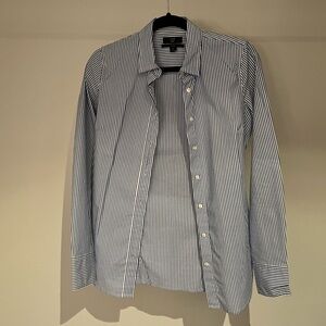 J. Crew blue & white striped button down slim cut size 2 tall 2t GUC